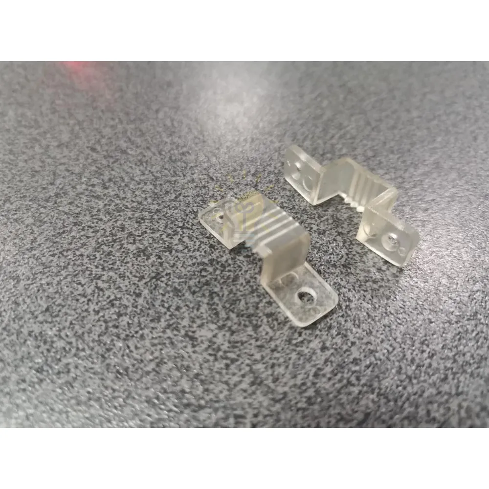 # 10/4 Монтажна кліпса для світлодіодної стрічки 5mm 220V 