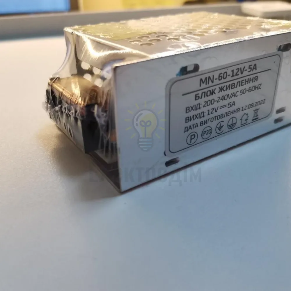 Блок  живлення 12В MN Блок живлення MN 5А - 60W 1013424 