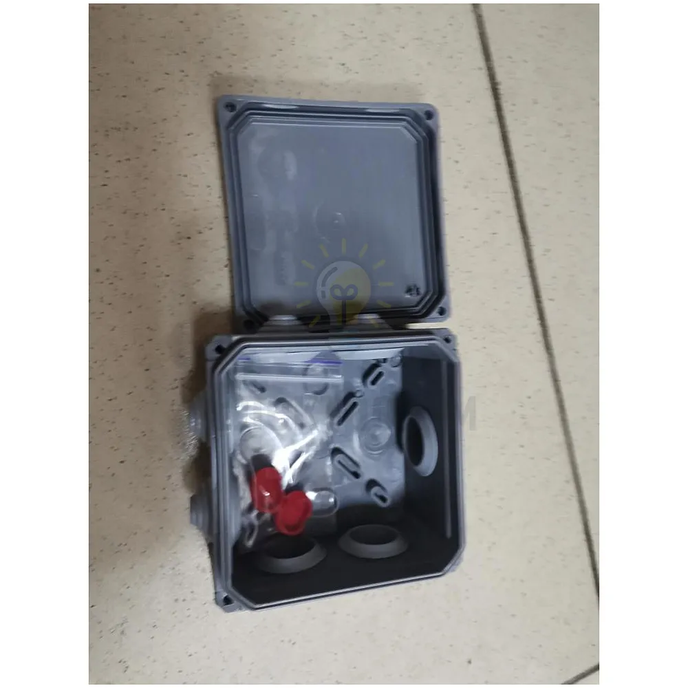 Коробка розподільча IB PLANK Electrotechnic настінного монтажу IP65-85*85*40 IB005 