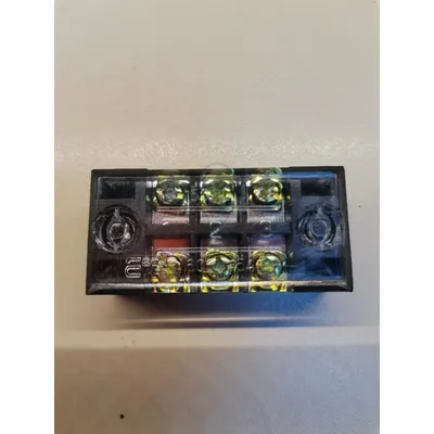 Колодка TB 1503 3п 15А A0130050001 — купити в Електродім
